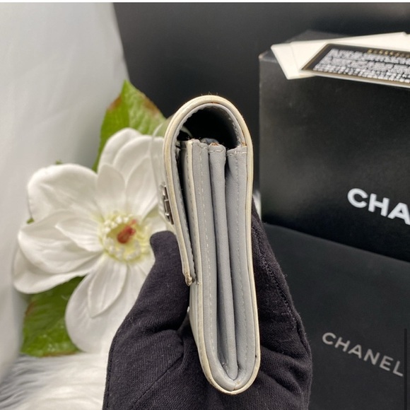 COPY - CHANEL BOY WALLET LONG Patent Leather Clean EUC (Box Dust Bag Included i… - Picture 10 of 16
